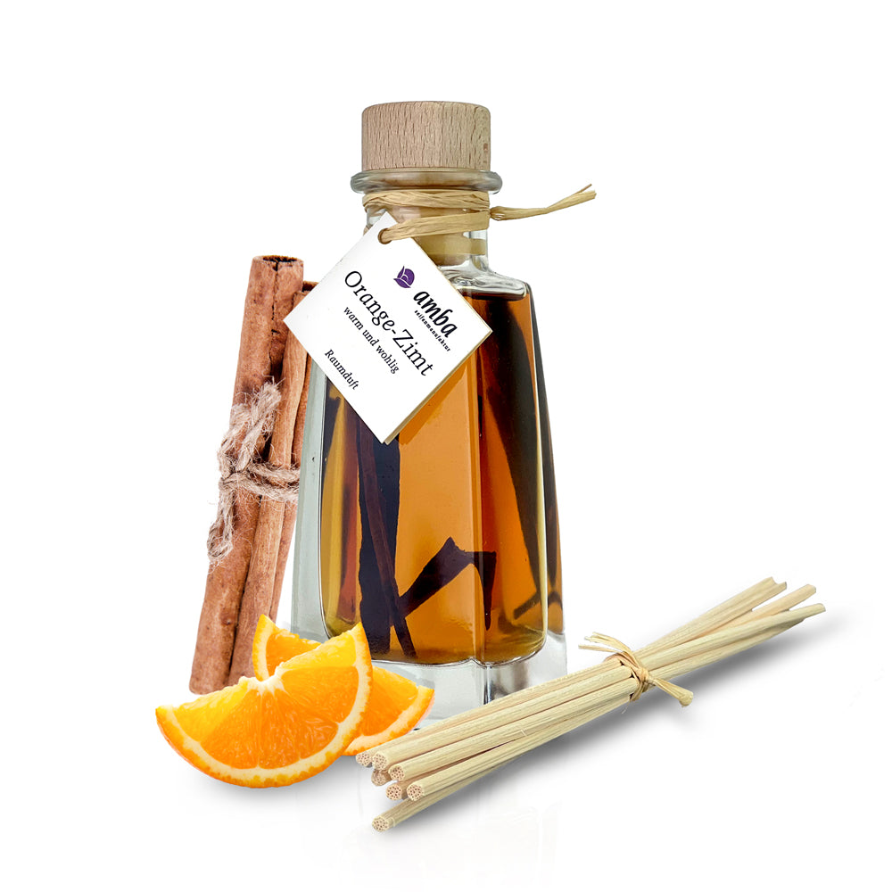 Orange Zimt Raumduft - Glasflasche mit Flüssigkeit 100ml und Zimstangen darin: Stäbchen, Zimstangen, Orangenstücke außen